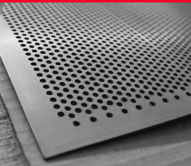 plancha al carbono perforada